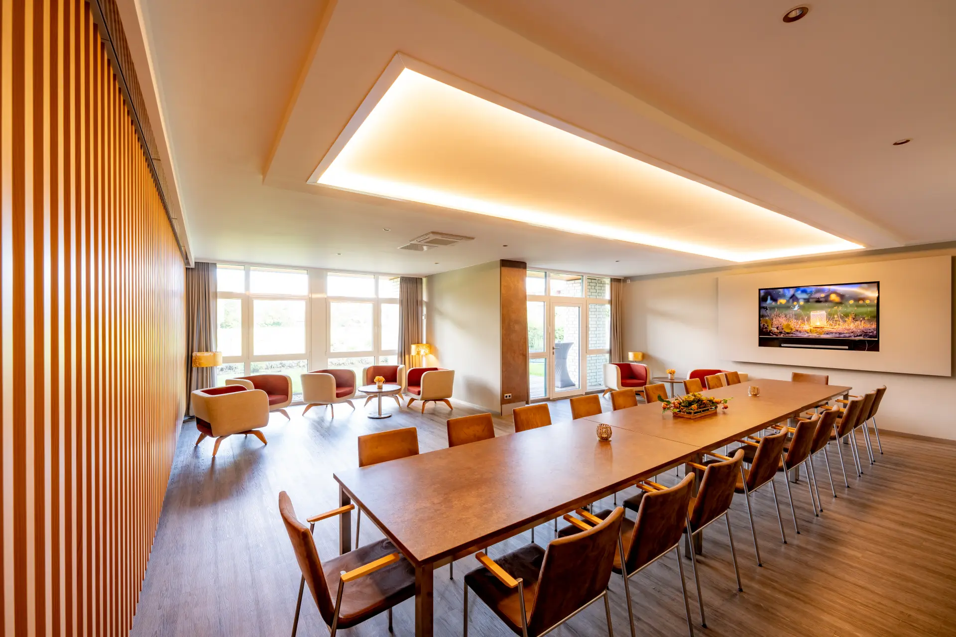 Overview of the club room