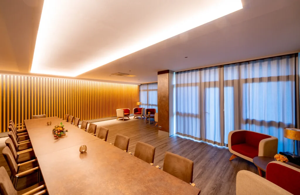 Overview of the Club Room
